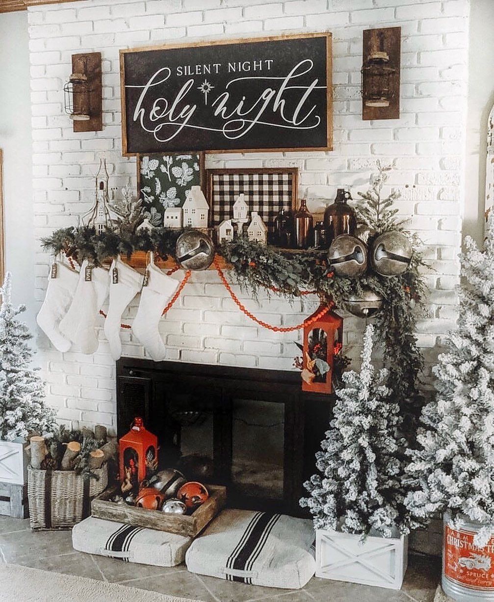 Χριστουγεννιάτικη διακόσμηση τζακιού